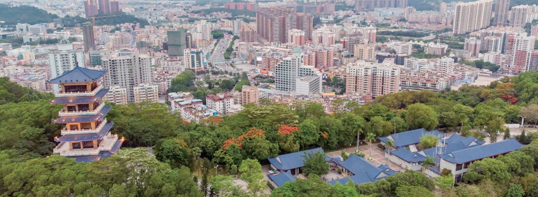 鳳崗努力“繡出”城市生活新面貌，讓市民群眾感受到精細(xì)化管理帶來(lái)的提升與變化。.jpg